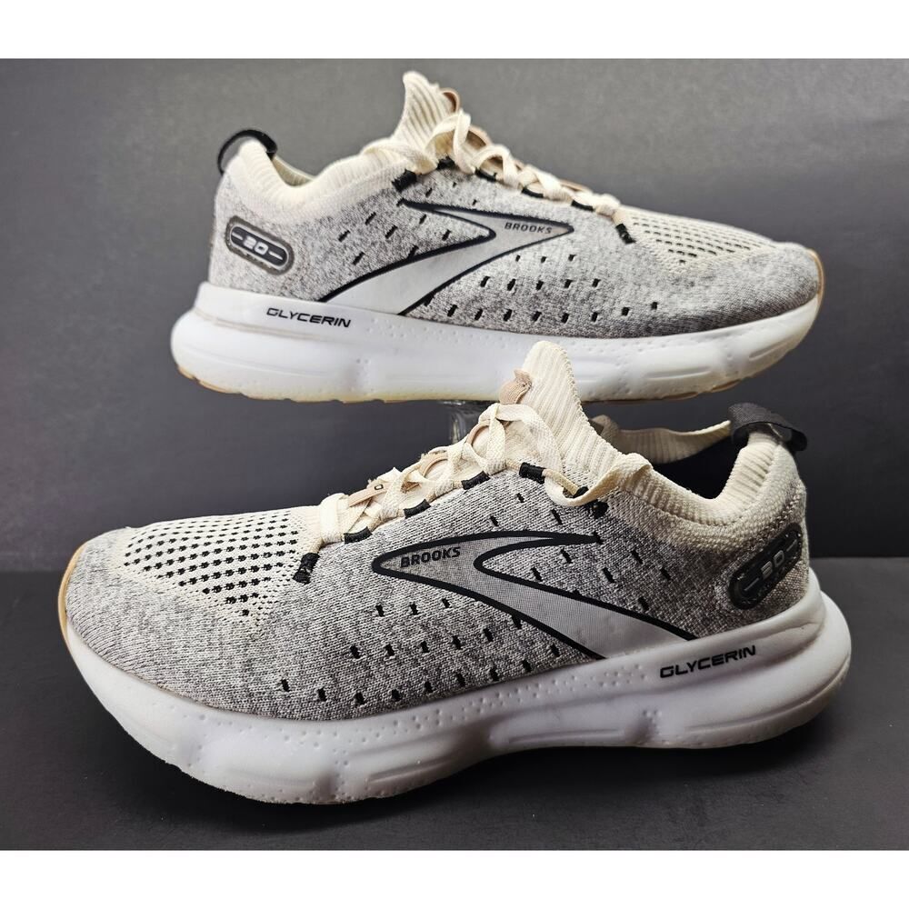 Brooks Women 9.5 Comfy footwear